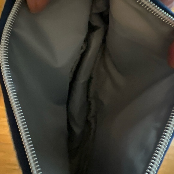 NWOT Daiso Disney Winnie The Poo Cosmetic Bag - Picture 3 of 4